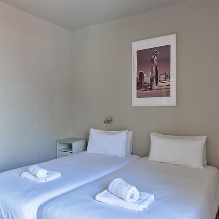 Stay U-Nique Apartments Torre Damians Барселона Екстериор снимка
