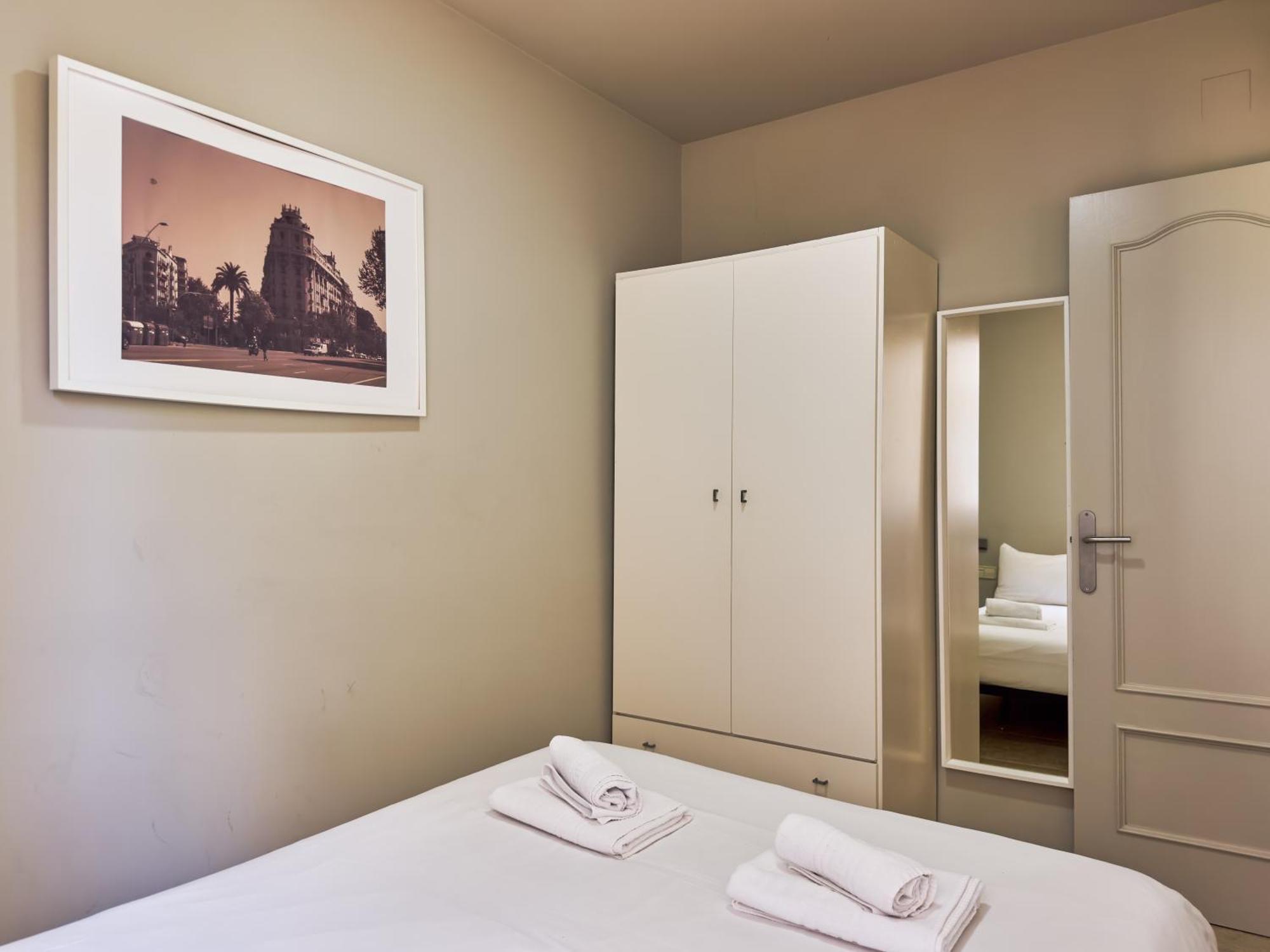 Stay U-Nique Apartments Torre Damians Барселона Екстериор снимка