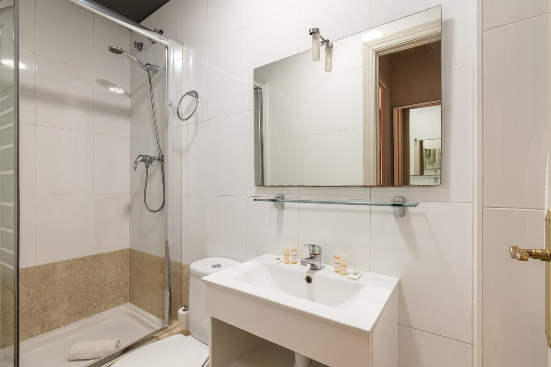 Stay U-Nique Apartments Torre Damians Барселона Екстериор снимка