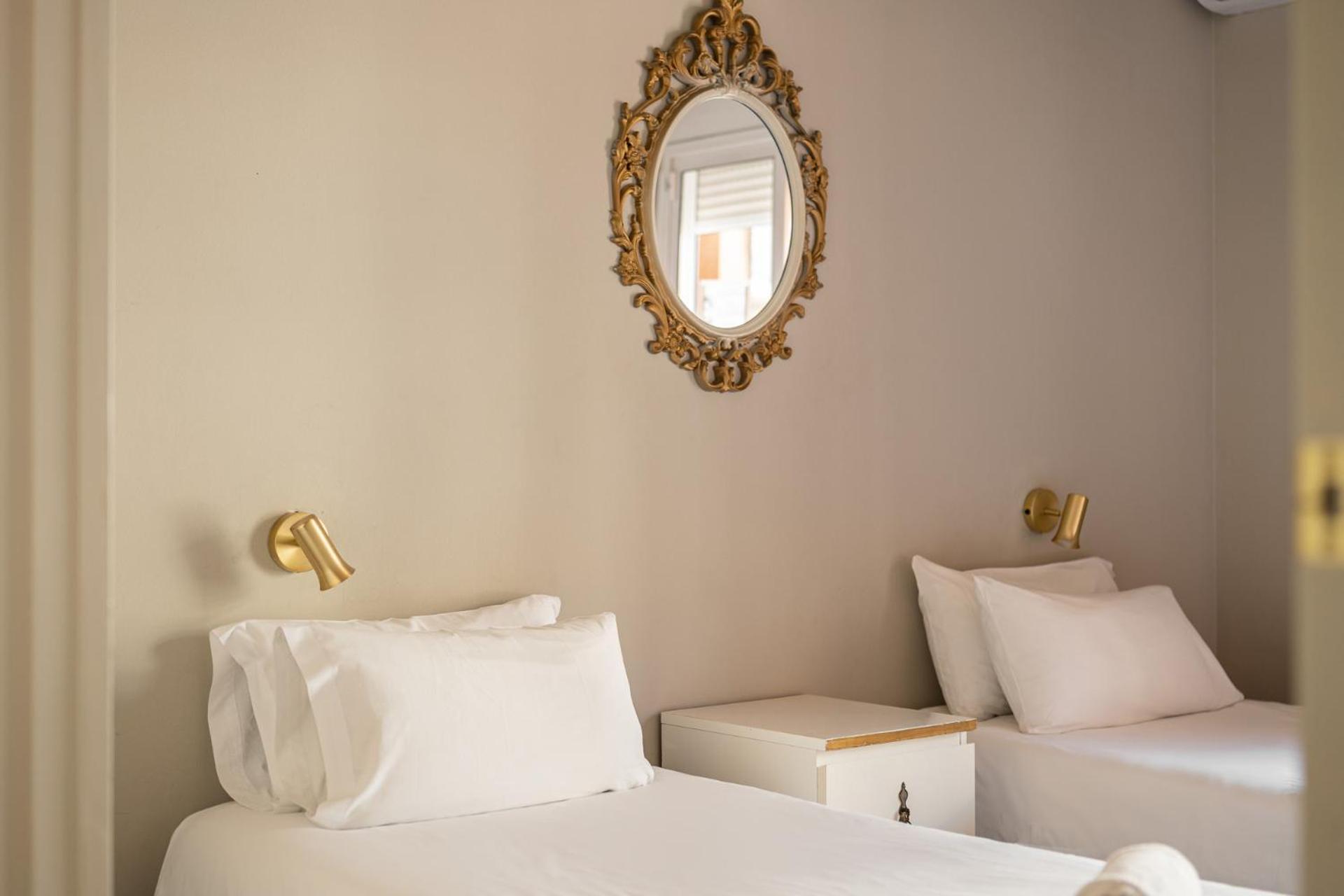 Stay U-Nique Apartments Torre Damians Барселона Екстериор снимка