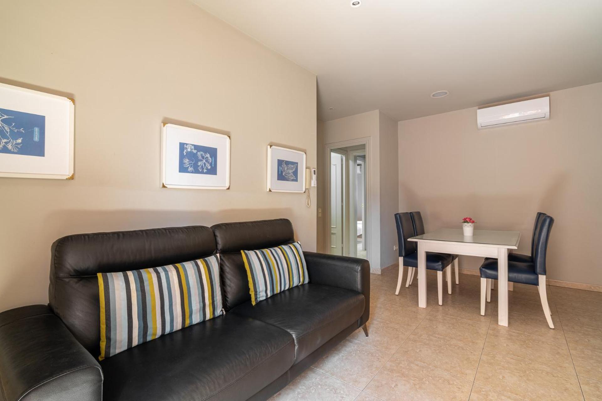Stay U-Nique Apartments Torre Damians Барселона Екстериор снимка