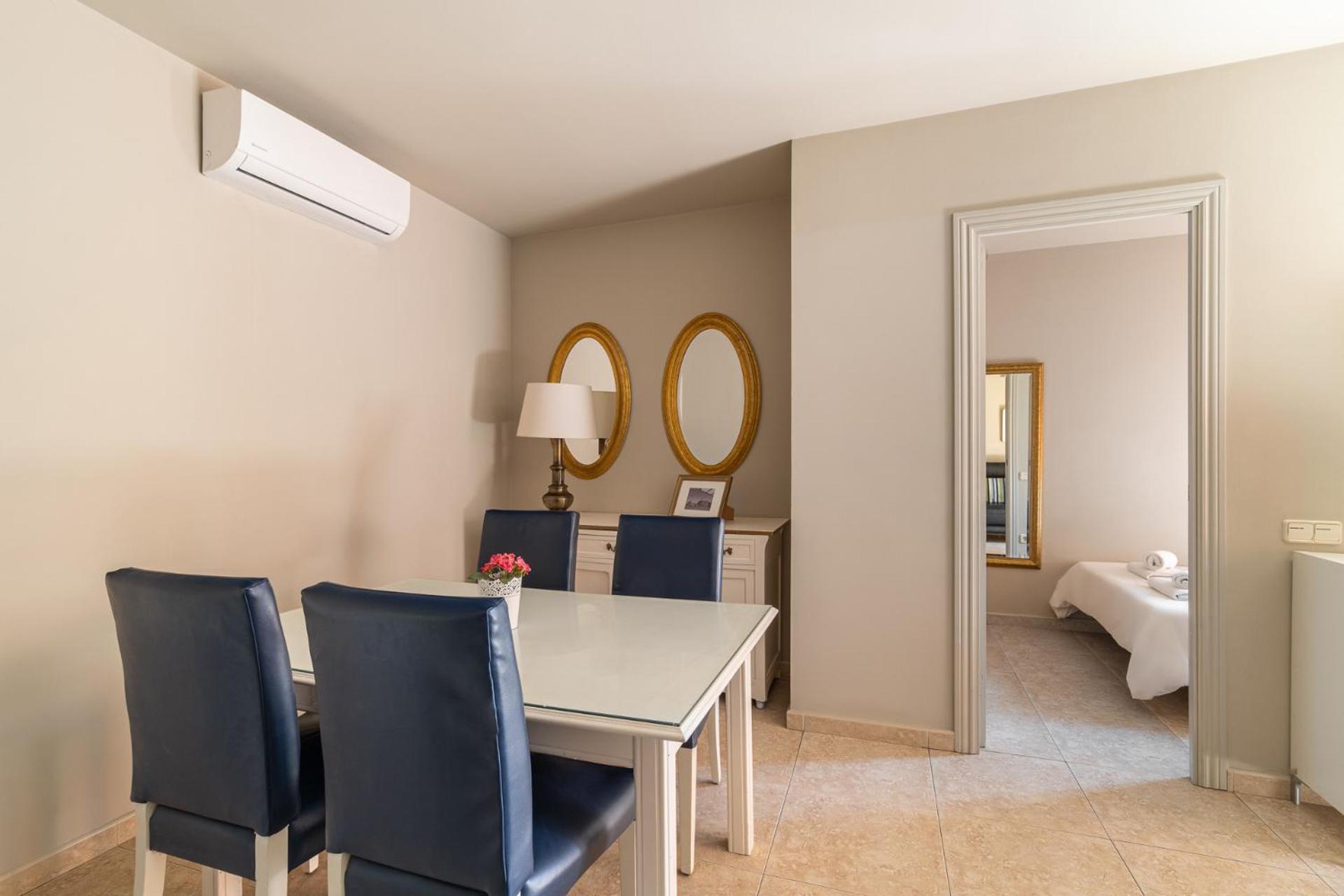 Stay U-Nique Apartments Torre Damians Барселона Екстериор снимка